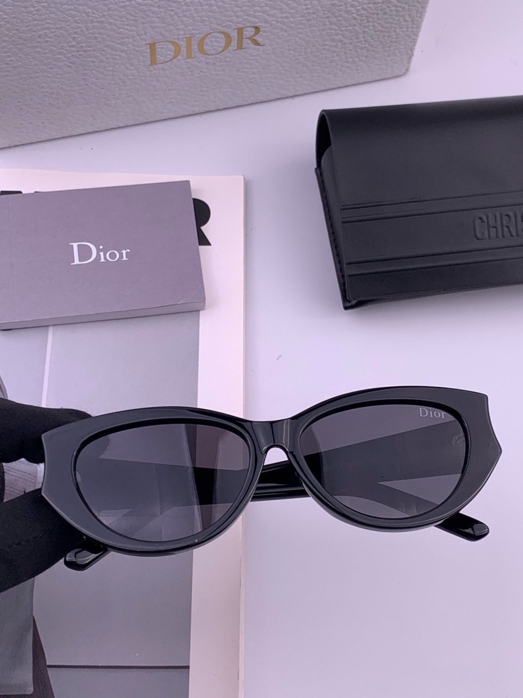 【DIOR】新款潮流爆款 时尚太阳镜 佩戴舒适 网红潮款墨镜  女士高清加厚偏光太阳镜🕶️ 🎉高品质TR