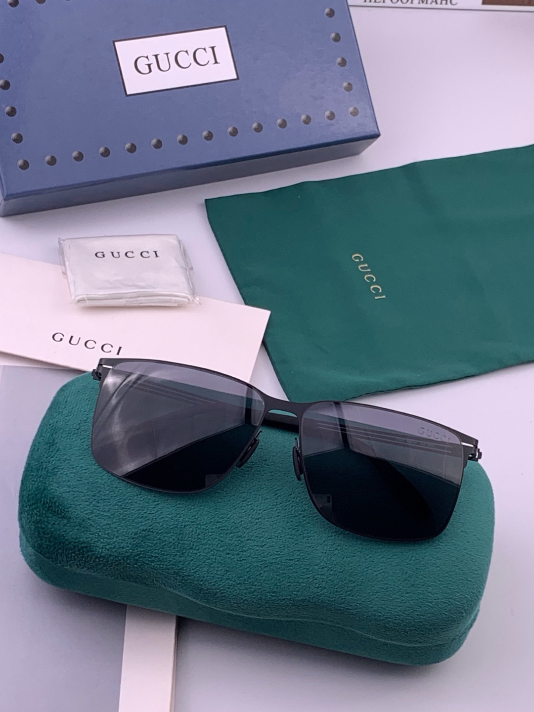 ♦️ GUCCI 新款男女情侣款太阳镜iP电镀永不褪色 超轻超有弹性整幅眼镜无螺丝重要的是压不坏 高清尼