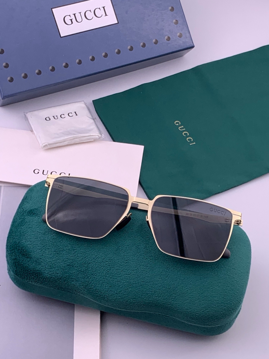 ♦️GUCCI 新款男女情侣款太阳镜多边形墨镜iP电镀永不褪色 超轻超有弹性整幅眼镜无螺丝重要的是压不坏
