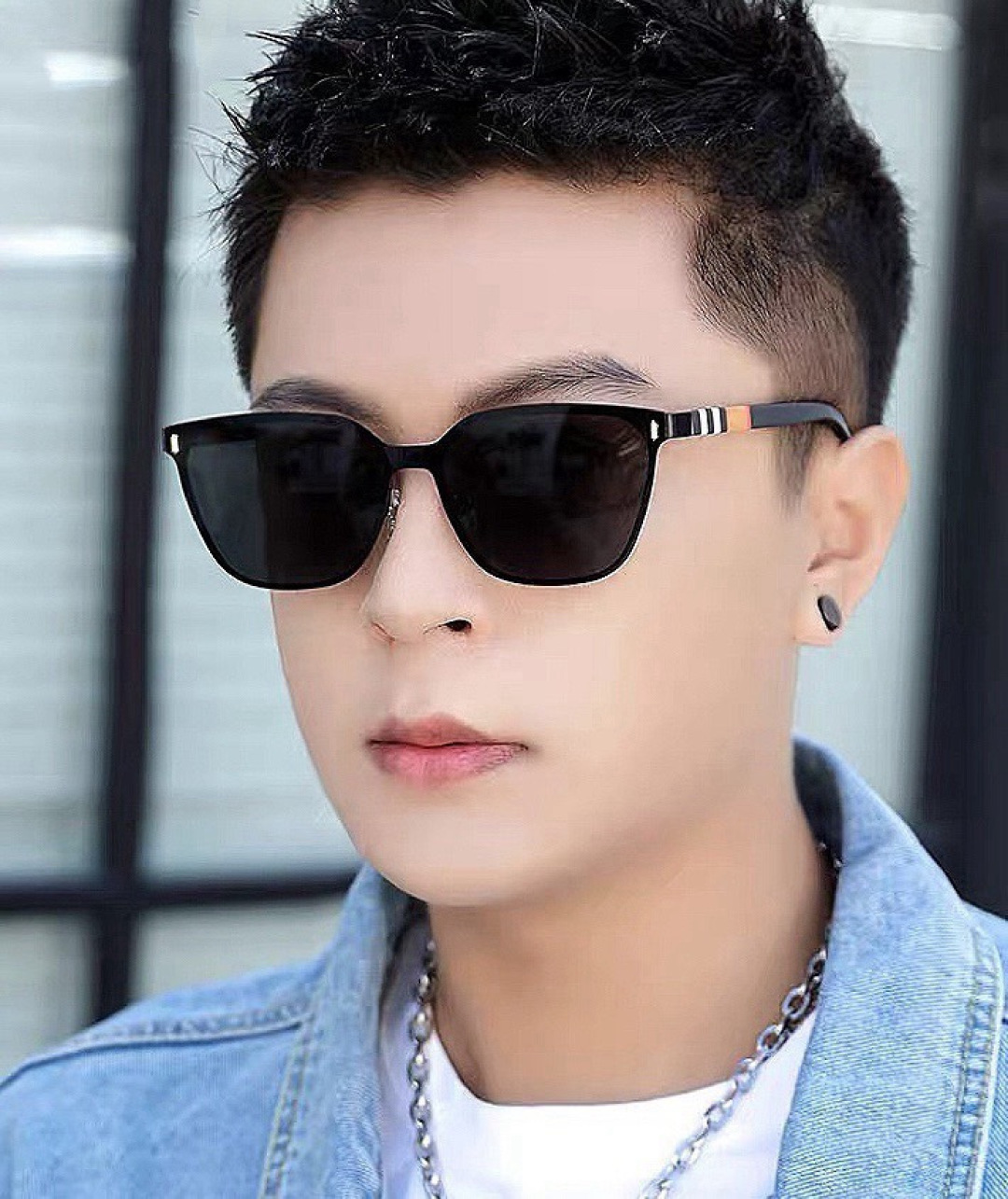 NO:884813,Burberry's new one-piece driving glasses and sunglasses are a must-have for many celebrities when traveling. Sunglasses for men and women, flight sunglasses, model B8809 glasses, sunglasses, sunglasses, glasses, burberry19860909巴宝莉 新款连体驶驾镜墨镜出行必众备多明星同款 太阳镜 男女太士阳镜飞行 型号B8809眼镜墨镜太阳镜,眼镜,burberry,glasses