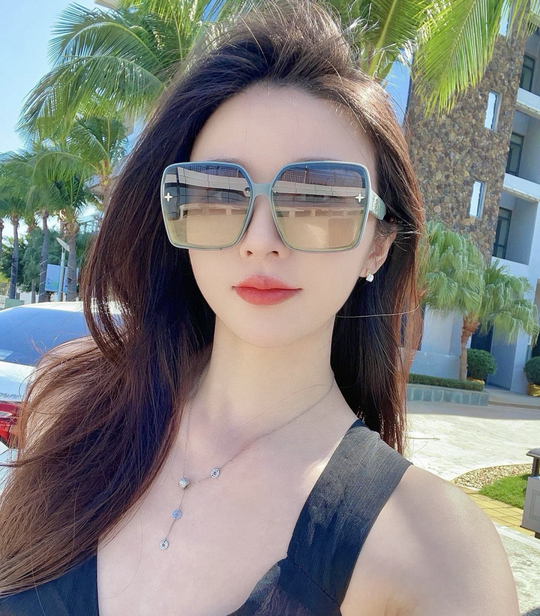 NO:884991,[TR Polarized Series] lv large-frame sunglasses, classic square frame design, no matter the face shape, looks very elegant whether paired with a coat or a dress. Polarized lenses prevent ultraviolet rays. Model L4590 glasses, sunglasses, sunglasses, glasses, louis vuitton, skirts19860909【TR偏光系列】lv大框太阳镜墨镜经典的方框设计,不挑脸型,无论搭配大衣还是连衣裙都非常显气质偏光镜片预防紫外线 型号L4590眼镜墨镜太阳镜,眼镜,louis vuitton,skirts,glasses