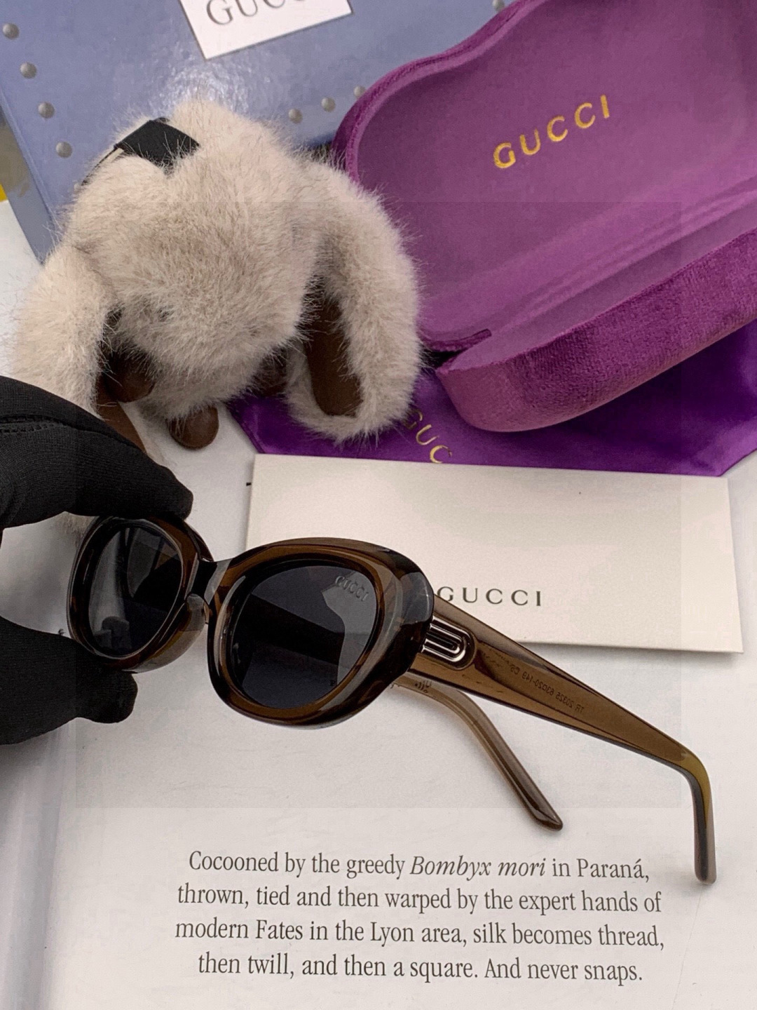 【TR偏光系列】Gucci   经典的小框设计，情侣款不挑脸型，无论搭配大衣还是连衣裙都非常显气质偏光镜