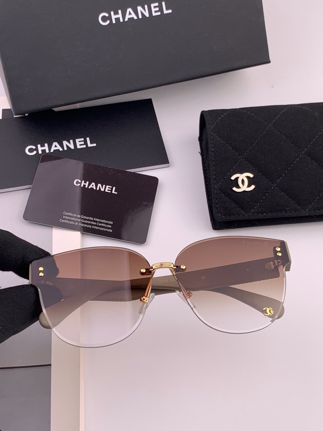 【CHANEL】香奈儿 新款潮流爆款 时尚圆框太阳镜 佩戴舒适 网红潮款墨镜  女士高清加厚偏光太阳镜🕶