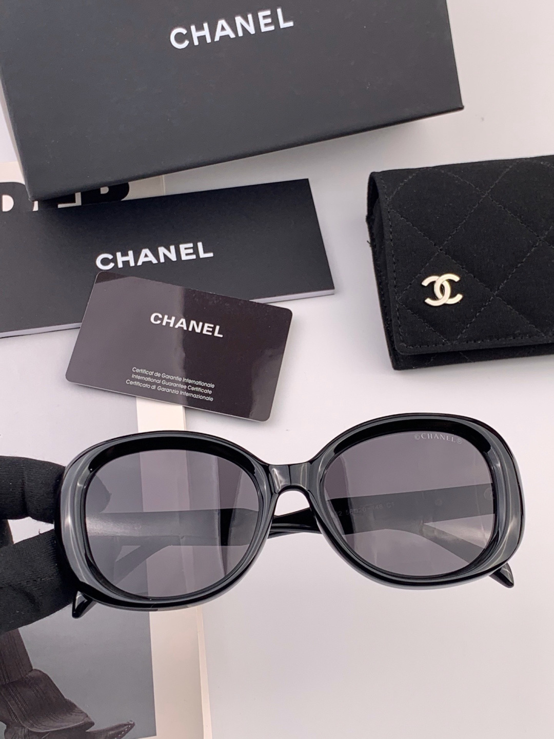 【CHANEL】香奈儿 新款潮流爆款 时尚方框太阳镜 佩戴舒适 网红潮款墨镜  女士高清加厚偏光太阳镜🕶