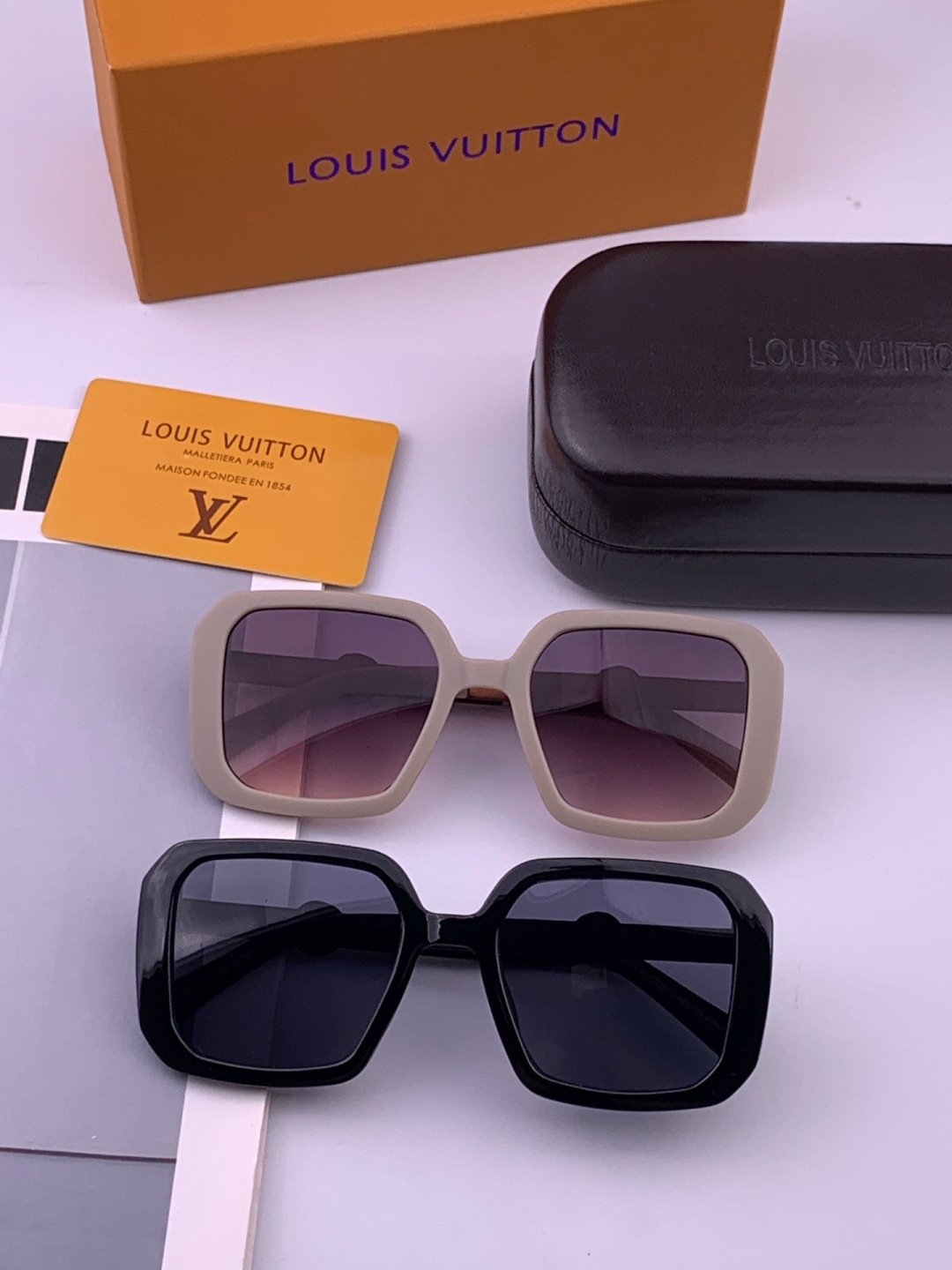 🔺LV🔻早春新款，众多明星同款[色]LV‼️‼️新款大框墨镜 ，🌈🌈宝丽来超清太阳镜🔝🔝型号：L3700