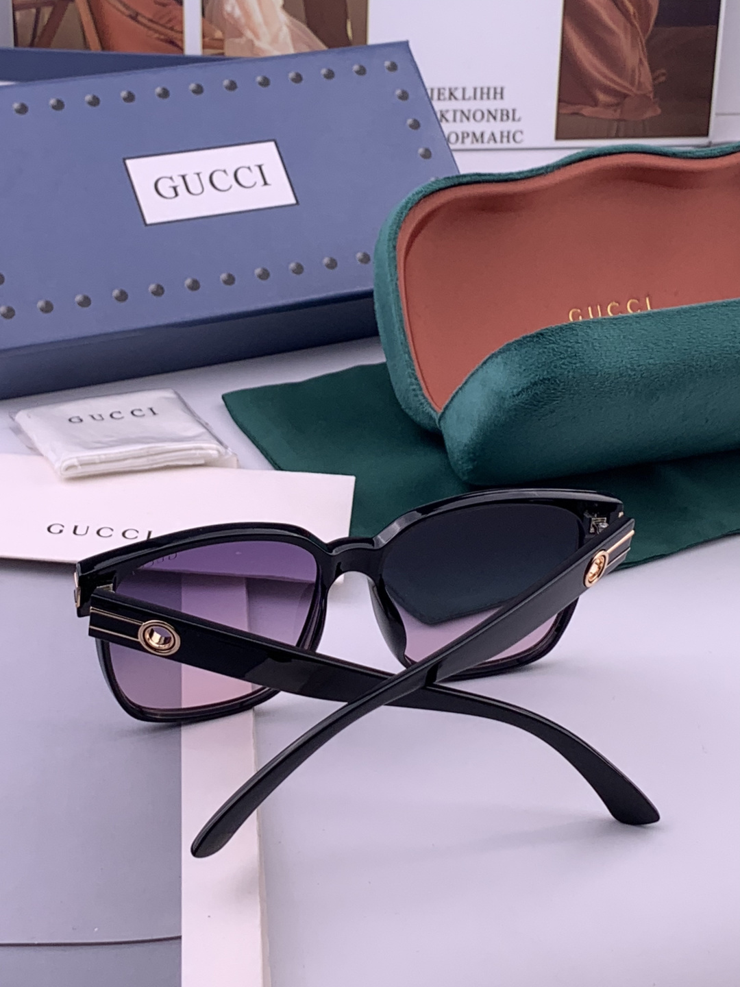 GUCCI 开春新款 最新款方框太阳镜 各路网红纷纷带起气场满分‼️ 俏皮甜美.上脸效果更佳.金属质感超