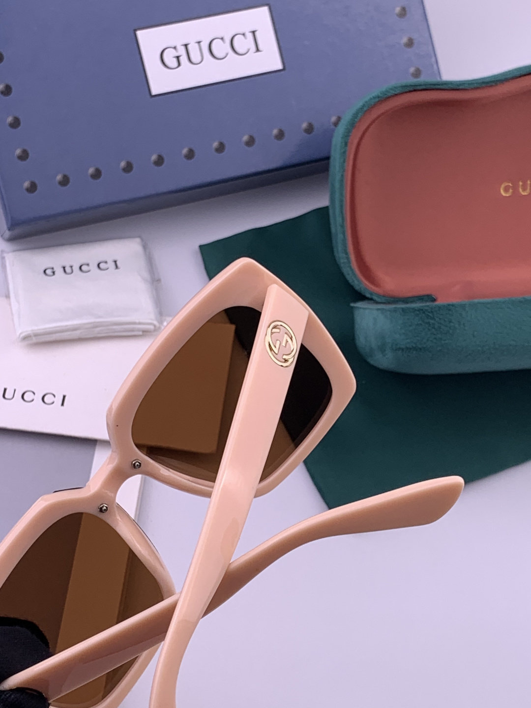 🔺 【GUCCI】开春新款 潮流爆款 时尚方框太阳镜 高品质 佩戴舒适 网红潮款墨镜 型号：G9600