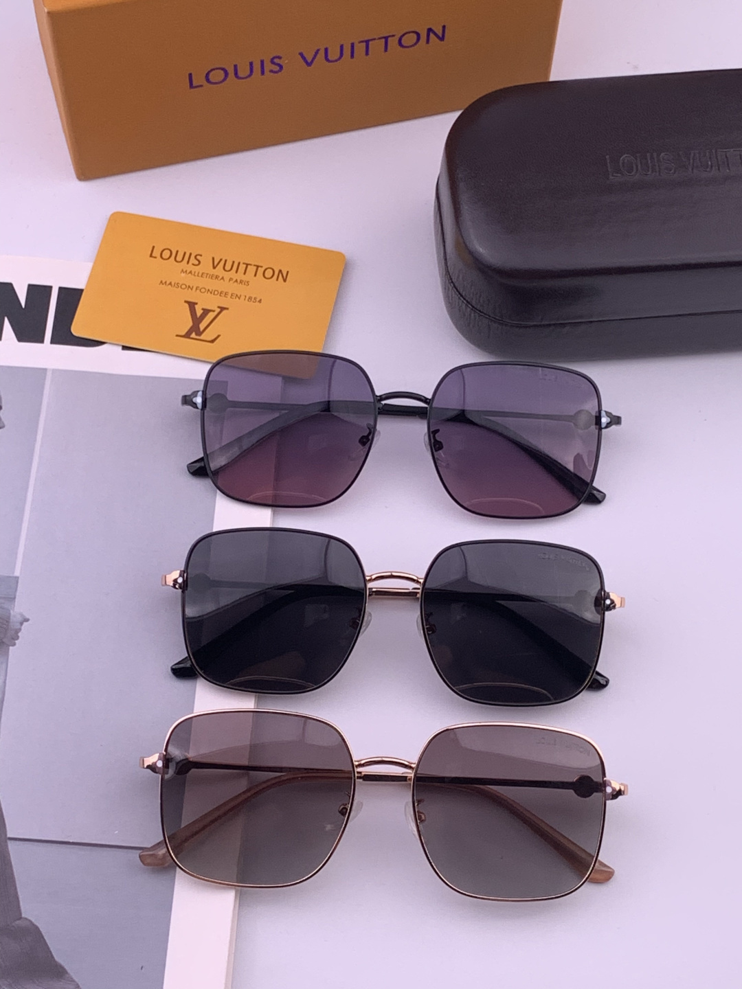 LV 🔥  高品质男女款墨镜   👍 进口宝丽来偏光镜片  🔥蛤蟆镜 开车钓鱼都可 🔥百搭显瘦墨镜韩版男
