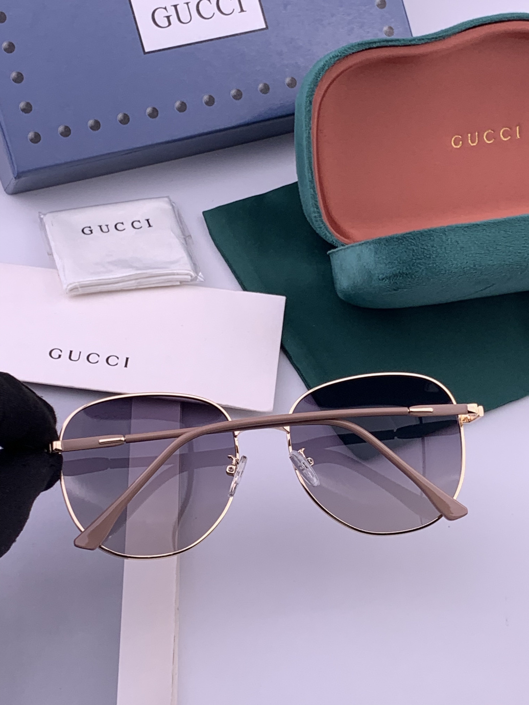 🔺 GUCCI🔻官方新款 众多明星同款[色]‼️‼️新款大框偏光墨镜 🌈🌈宝丽来超清加厚太阳镜🔝🔝型号：
