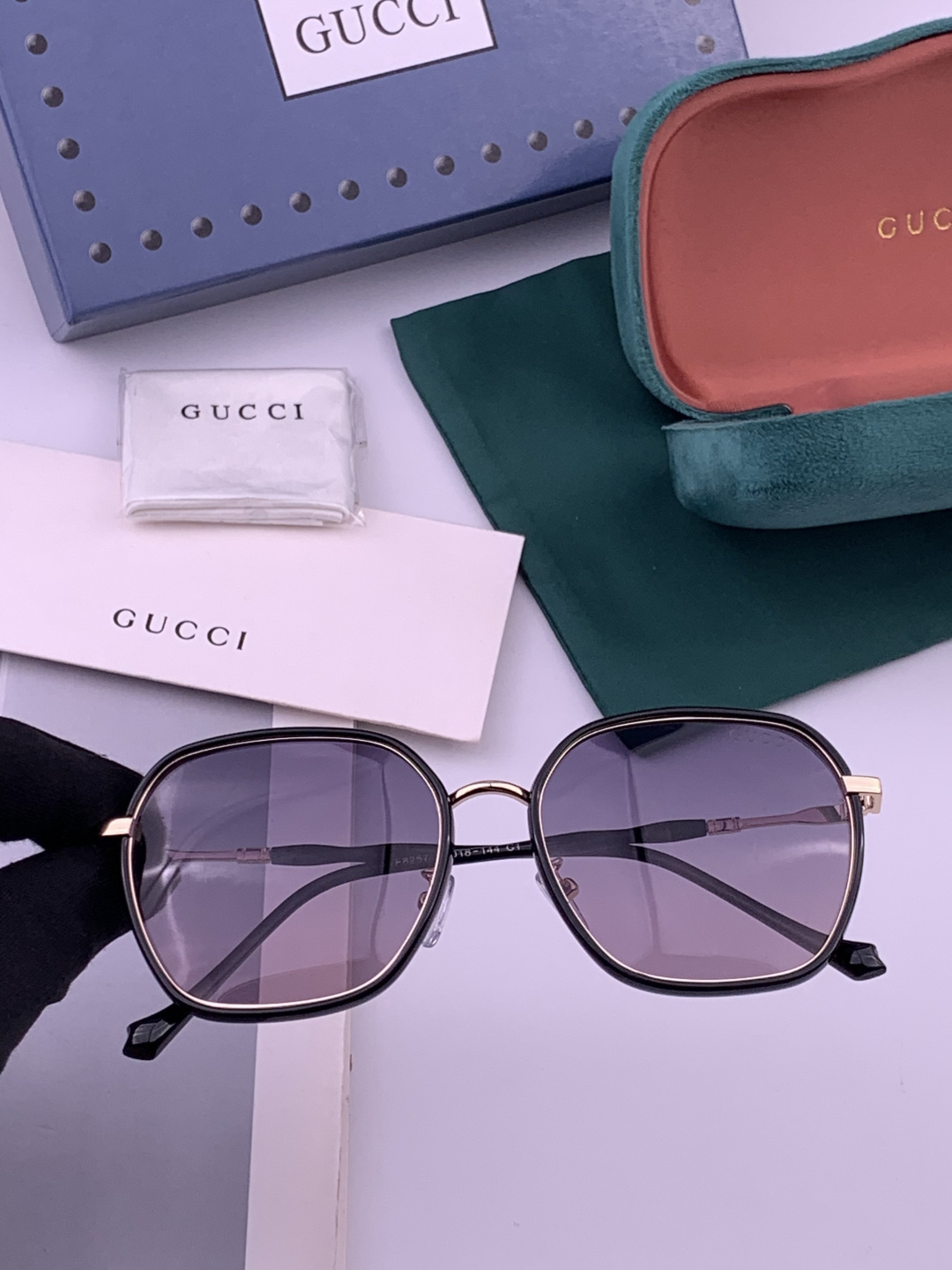 🔺 【GUCCI-偏光太阳镜】开春新款 潮流爆款 时尚方框偏光太阳镜 高品质 佩戴舒适 网红潮款墨镜 女