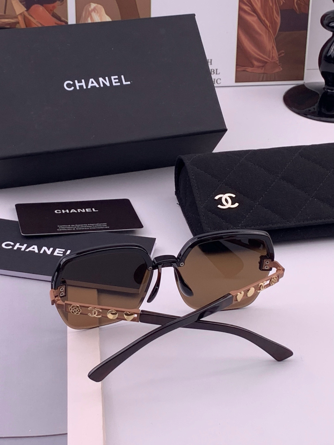新品CHANEL 香奈儿太阳镜以独特魅力和前卫风格诠释春夏最新眼镜，质感超好佩带舒适 型号：CH6700