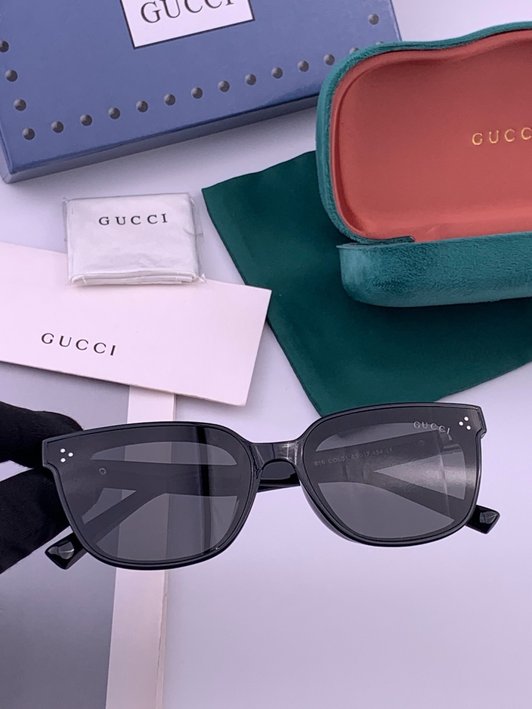 GUCCI  新款尼龙偏光太眼镜，情侣款时尚方框太阳镜佩戴舒适网红潮流款墨镜，大气女人范儿，大脸小脸都好