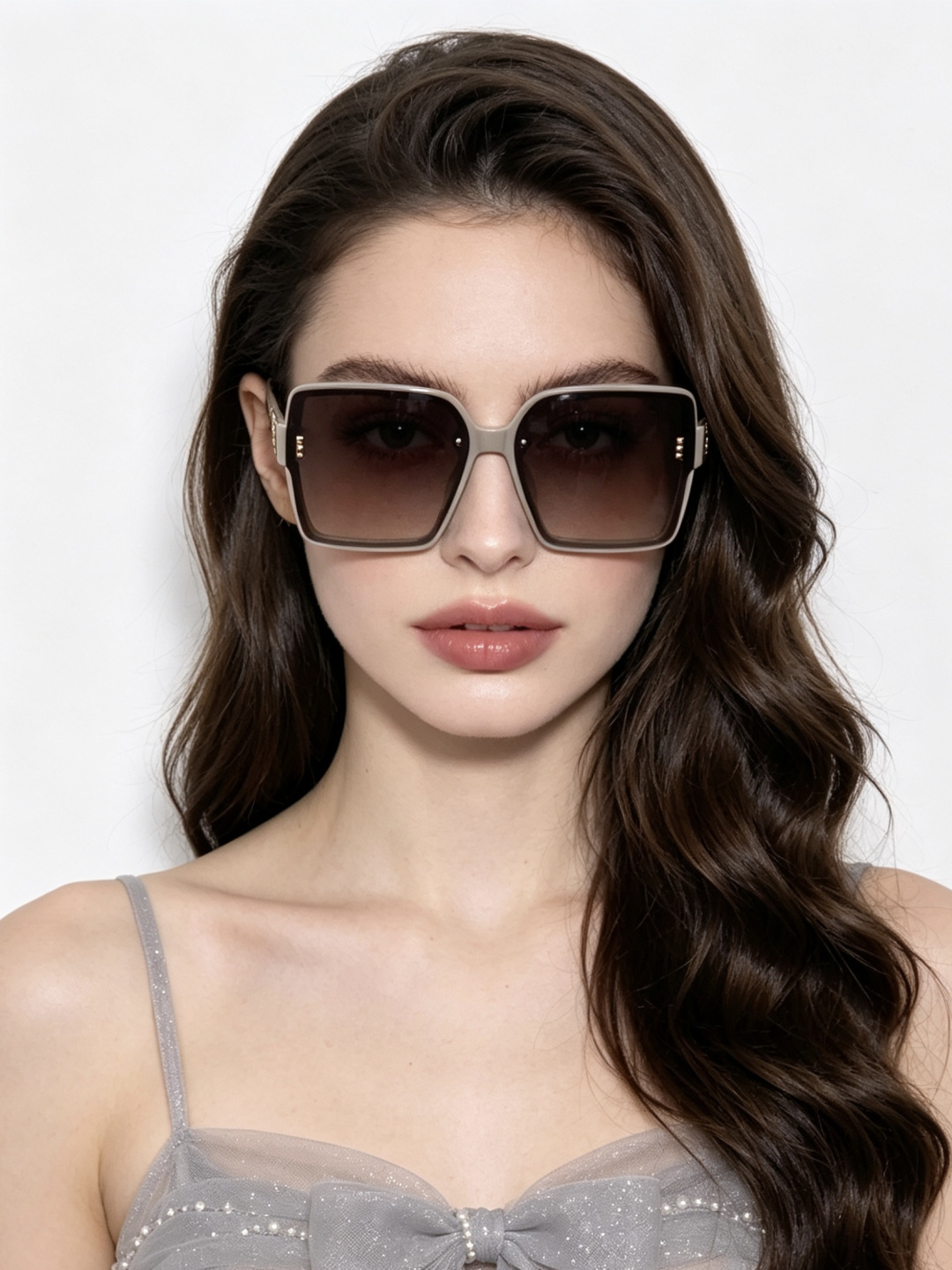 新款！新款出货！女士高清加厚偏光太阳镜🕶️ 🎉💍新款GUCCI偏光太阳镜[得意]开车驾驶镜时尚墨镜💐💐🌸