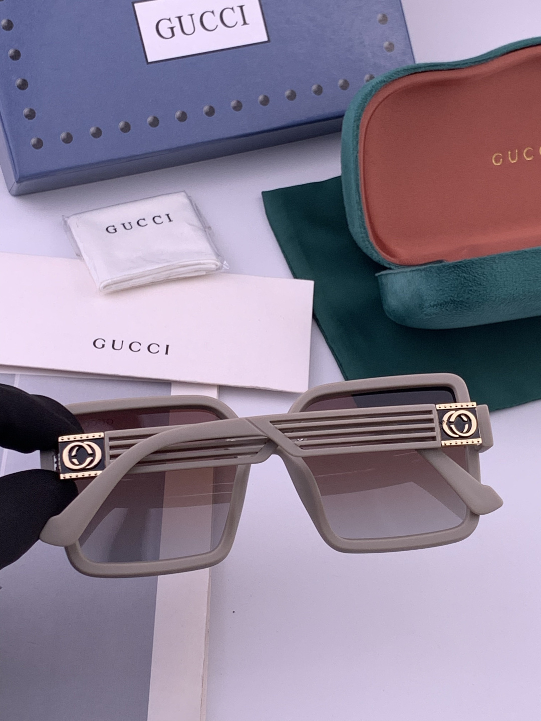 新款！新款出货！女士高清加厚偏光太阳镜🕶️ 🎉💍新款GUCCI偏光太阳镜[得意]开车驾驶镜时尚墨镜💐💐🌸