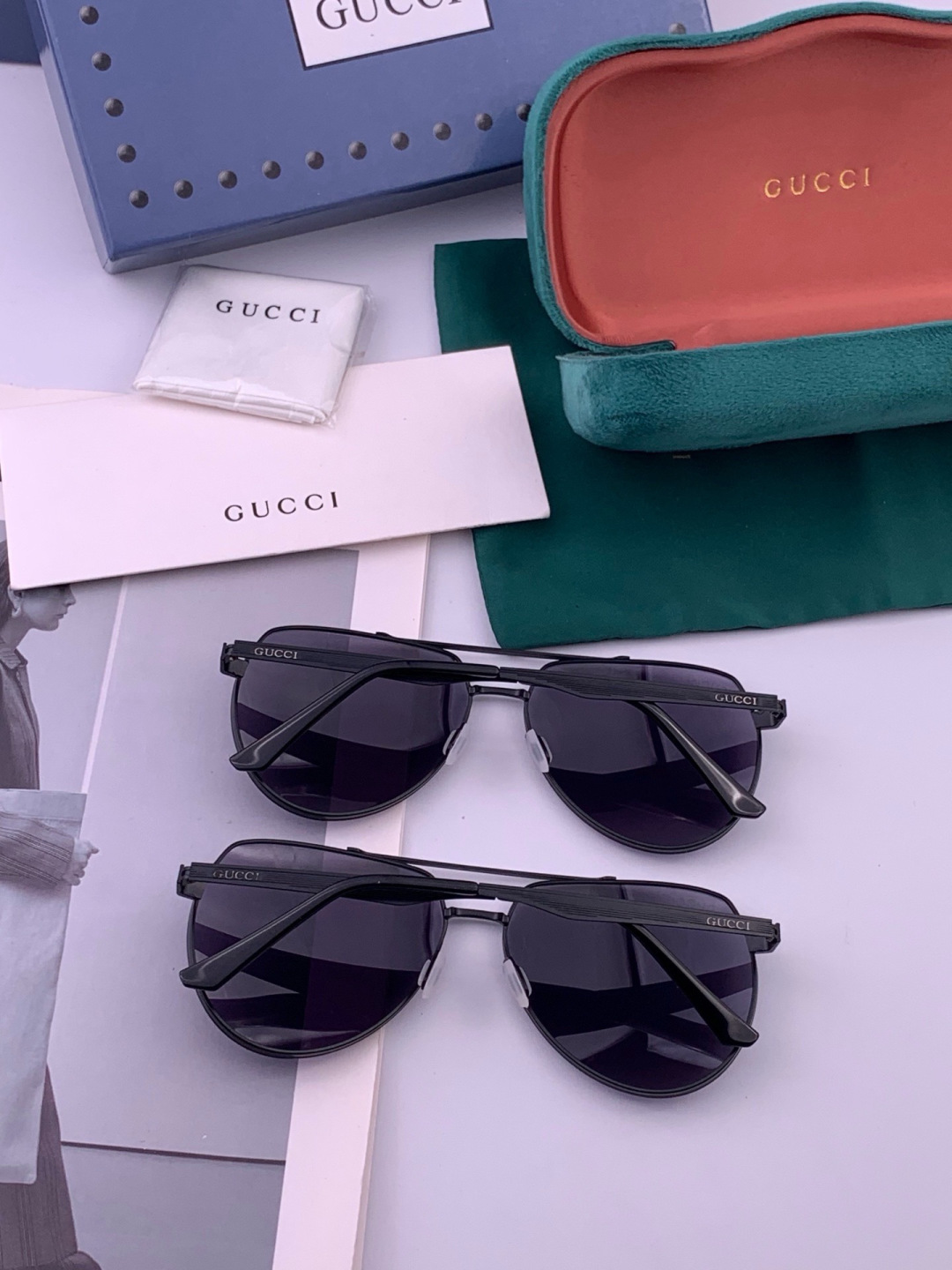 Gucci 男款炫彩飞行员偏光太阳镜 ❤️材质：高清尼龙加厚卡槽高清偏光镜片 🌹无边框镜架💕颜👍型号：G