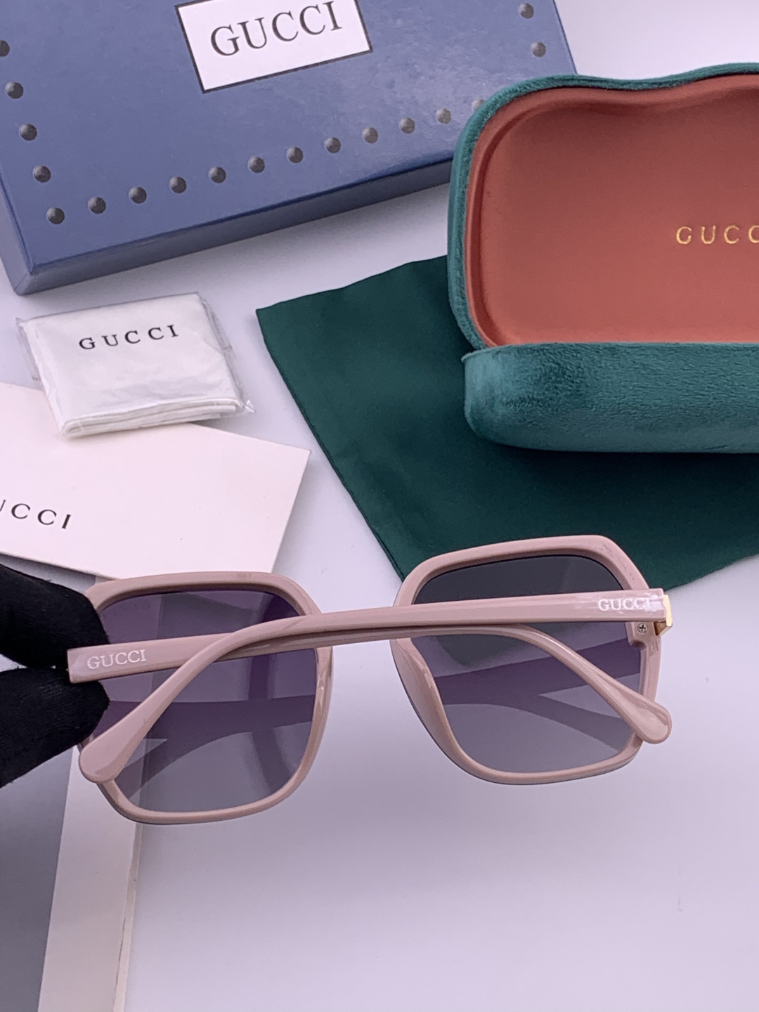 🔺 【GUCCI】开春新款 潮流爆款 时尚方框太阳镜 高品质 佩戴舒适 网红潮款墨镜 型号：G313