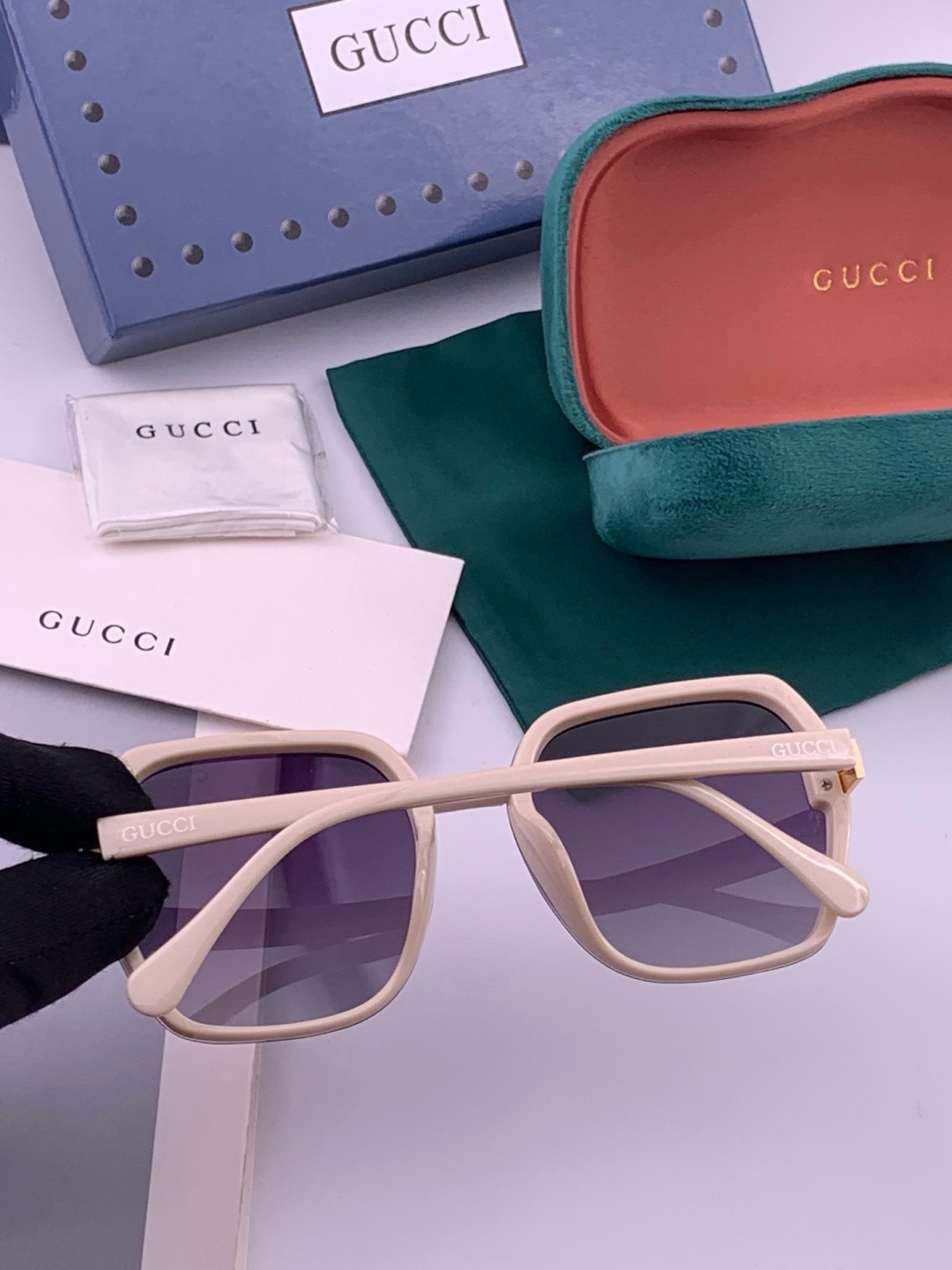🔺 【GUCCI】开春新款 潮流爆款 时尚方框太阳镜 高品质 佩戴舒适 网红潮款墨镜 型号：G313