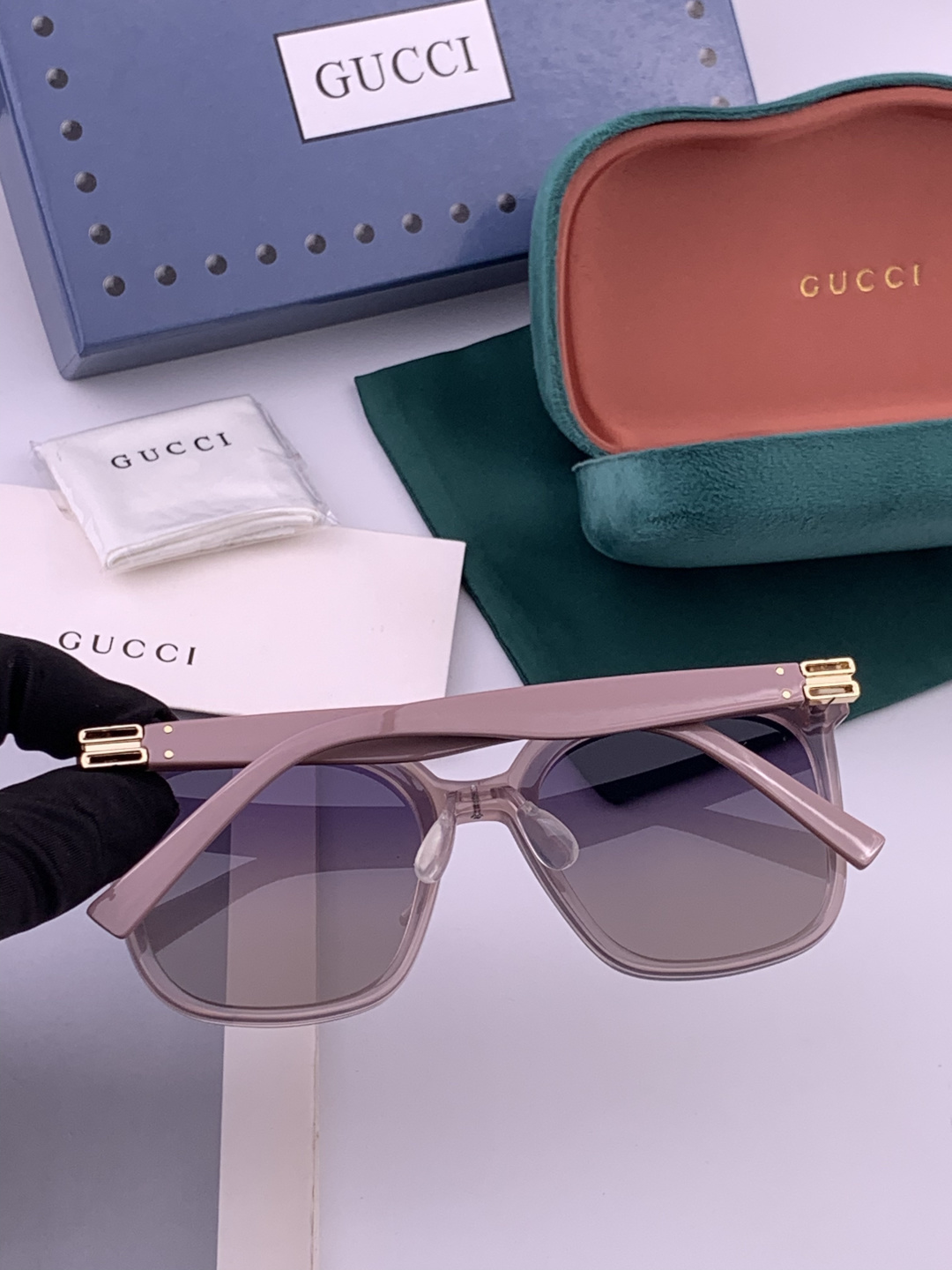 GUCCI  新款尼龙偏光太眼镜，情侣款时尚方框太阳镜佩戴舒适网红潮流款墨镜，大气女人范儿，大脸小脸都好