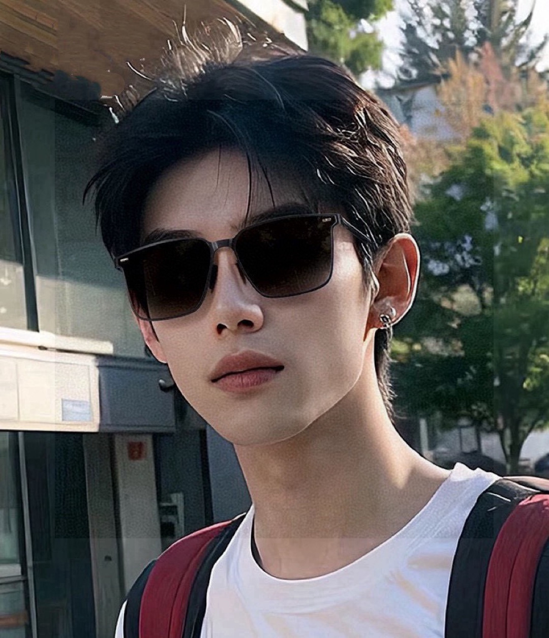 GUCCI 男款炫彩飞行员偏光太阳镜 ❤️材质：高清尼龙加厚卡槽高清偏光镜片 🌹无边框镜架💕颜👍型号：G