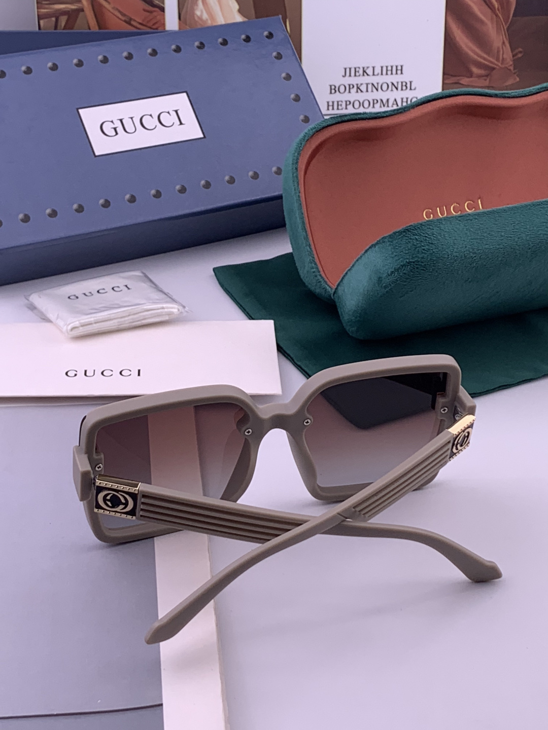 新款！新款出货！女士高清加厚偏光太阳镜🕶️ 🎉💍新款GUCCI偏光太阳镜[得意]开车驾驶镜时尚墨镜💐💐🌸