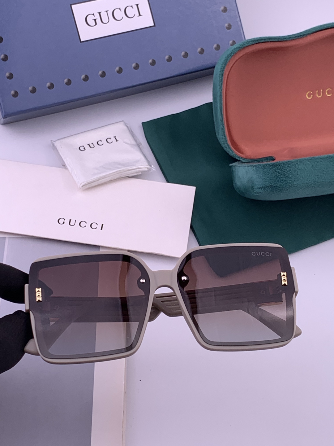 新款！新款出货！女士高清加厚偏光太阳镜🕶️ 🎉💍新款GUCCI偏光太阳镜[得意]开车驾驶镜时尚墨镜💐💐🌸