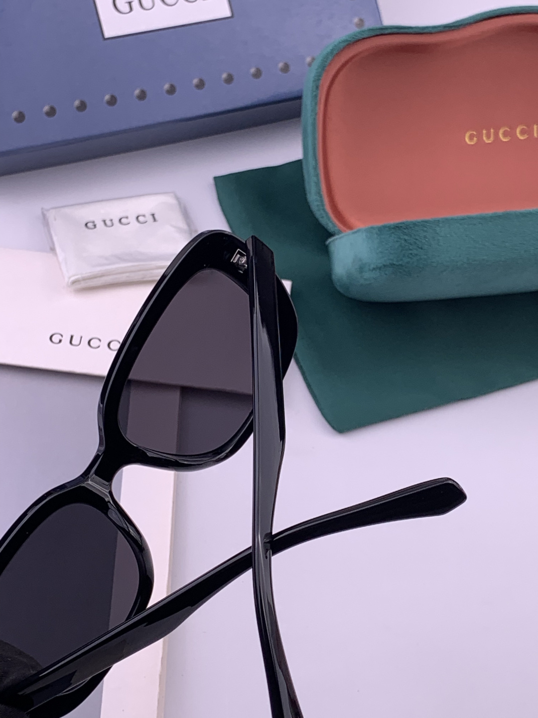 🔺 【GUCCI】开春新款 潮流爆款 时尚方框偏光太阳镜 高品质 佩戴舒适 网红潮款墨镜 型号：G590