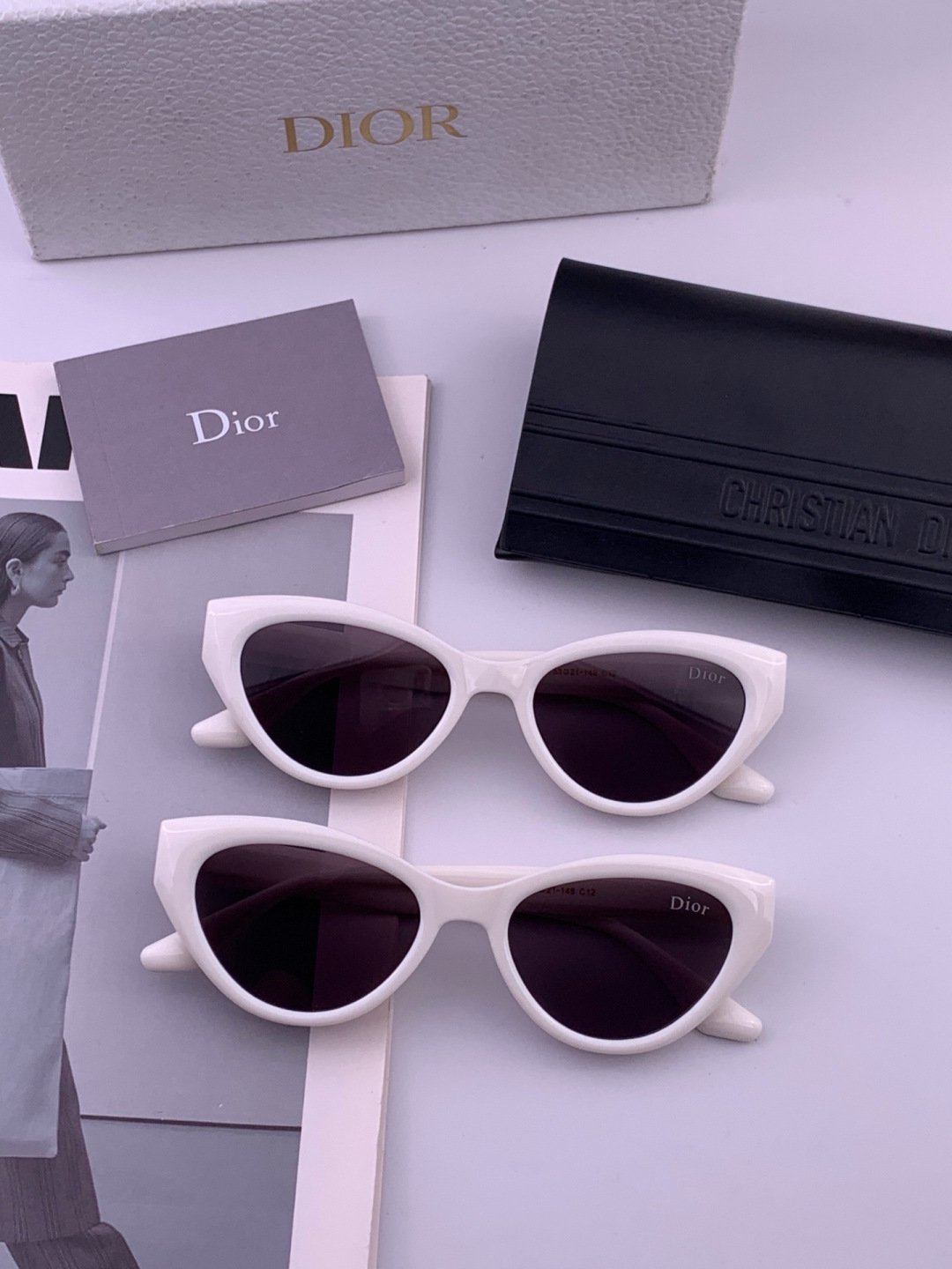 🔺 【DIOR-迪奥】开春新款 潮流爆款 时尚方框偏光太阳镜 高品质 佩戴舒适 网红潮款墨镜 型号：D4