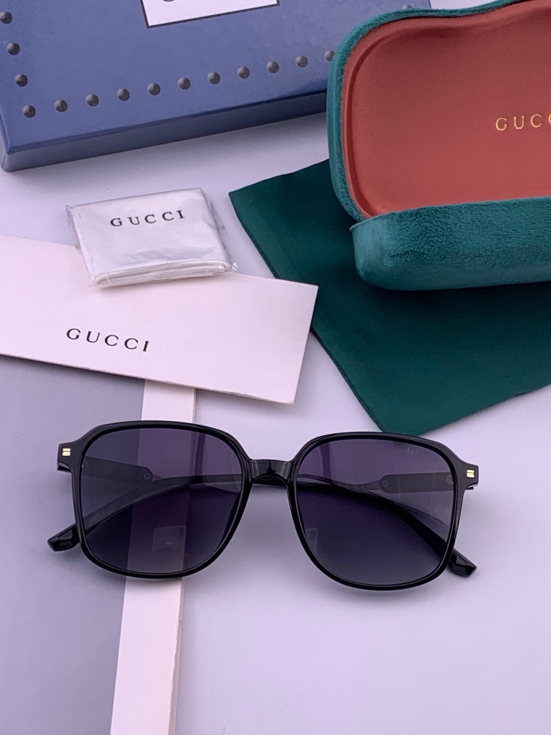 GUCCI 开春新款太阳镜 各路网红纷纷带起气场满分‼️ 俏皮甜美.上脸效果更佳.金属质感超好 型号：G
