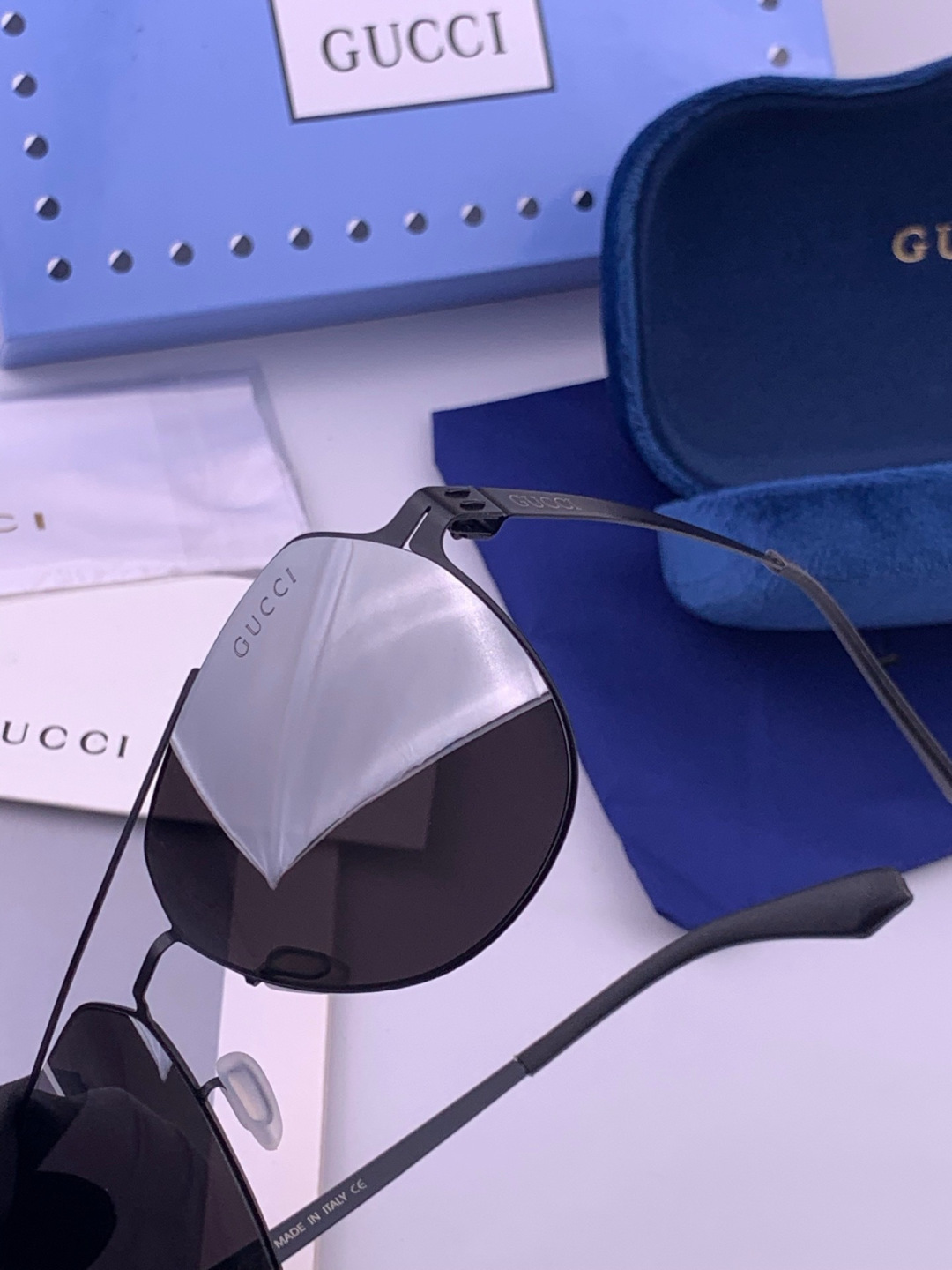 ♦️GUCCI 新款男女情侣款太阳镜多边形墨镜iP电镀永不褪色 超轻超有弹性整幅眼镜无螺丝重要的是压不坏