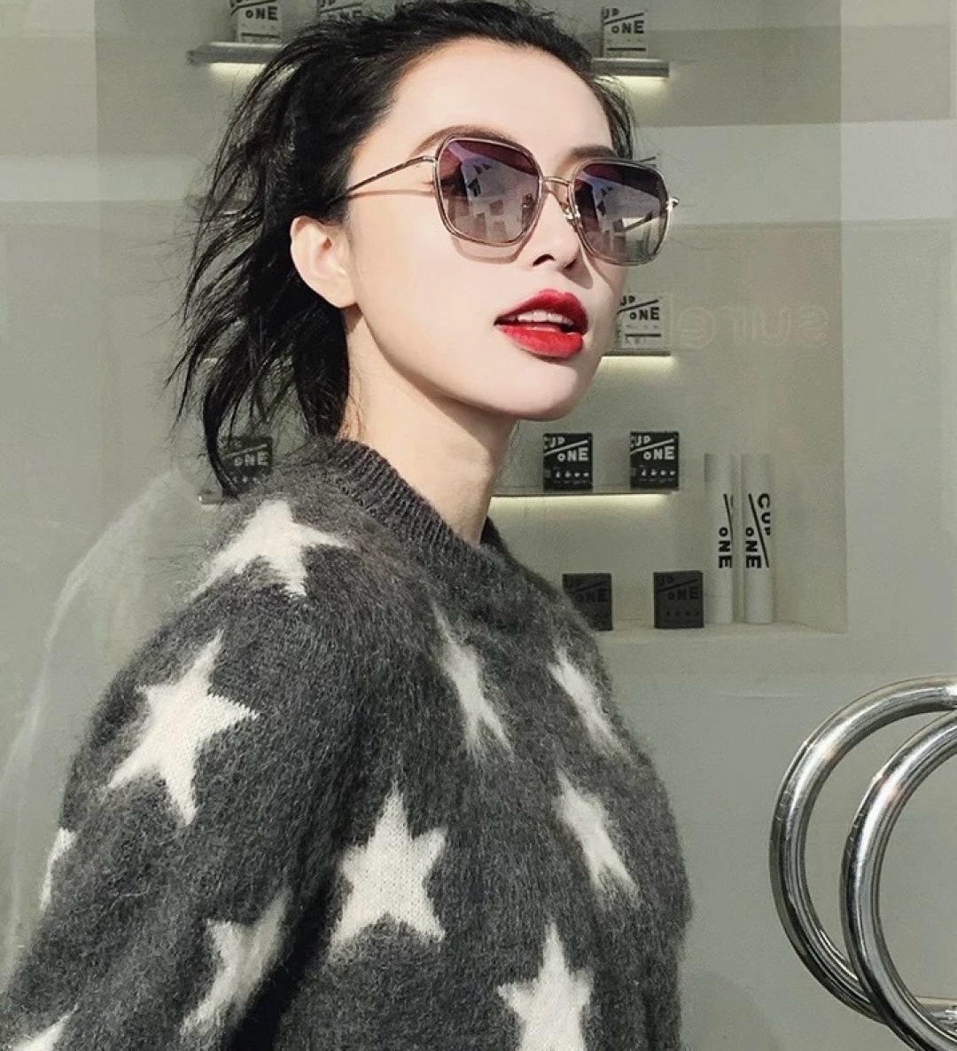 NO:897086,[Nylon Polarized Series] GUCCI sunglasses with dark round frame design, regardless of face shape, look very elegant whether paired with a coat or a dress. Polarized lenses prevent ultraviolet rays. Model G4634 glasses, sunglasses, sunglasses, glasses, gucci, skirts19860909【尼龙偏光系列】GUCCI太阳镜墨圆框设计,不挑脸型,无论搭配大衣还是连衣裙都非常显气质偏光镜片预防紫外线 型号G4634眼镜墨镜太阳镜,眼镜,gucci,skirts,glasses