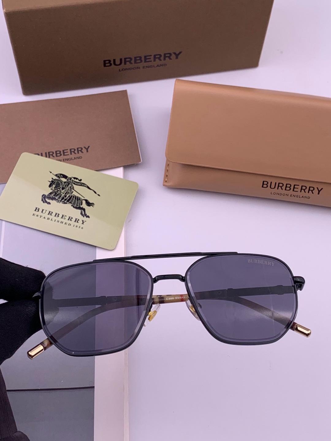 BURBERRY 巴宝莉 男士太阳眼镜 🕶🕶正版蛤蟆 太阳镜💋💋👣👣  高品质 不挑脸 火的狠 🍁🍁💯💯