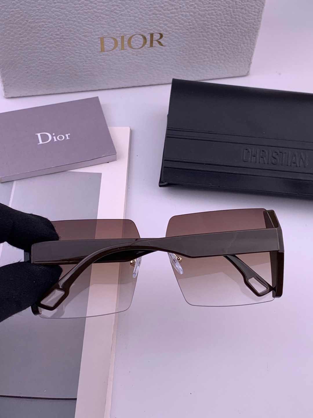 DIOR 新款女士方框太阳眼镜 开车墨镜 新款金属无框太阳镜  时尚大方 舒适轻盈 精致奢华 超轻 型号