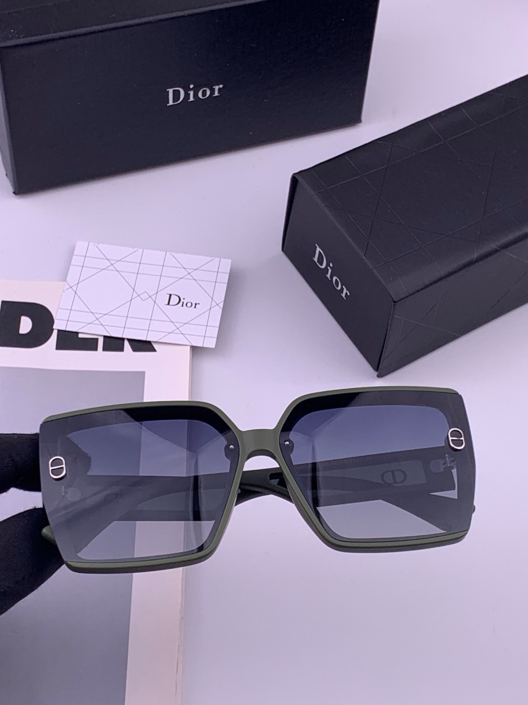 🔺 【DIOR-迪奥】开春新款 潮流爆款 时尚方框偏光太阳镜 高品质 佩戴舒适 网红潮款墨镜 女士高清偏