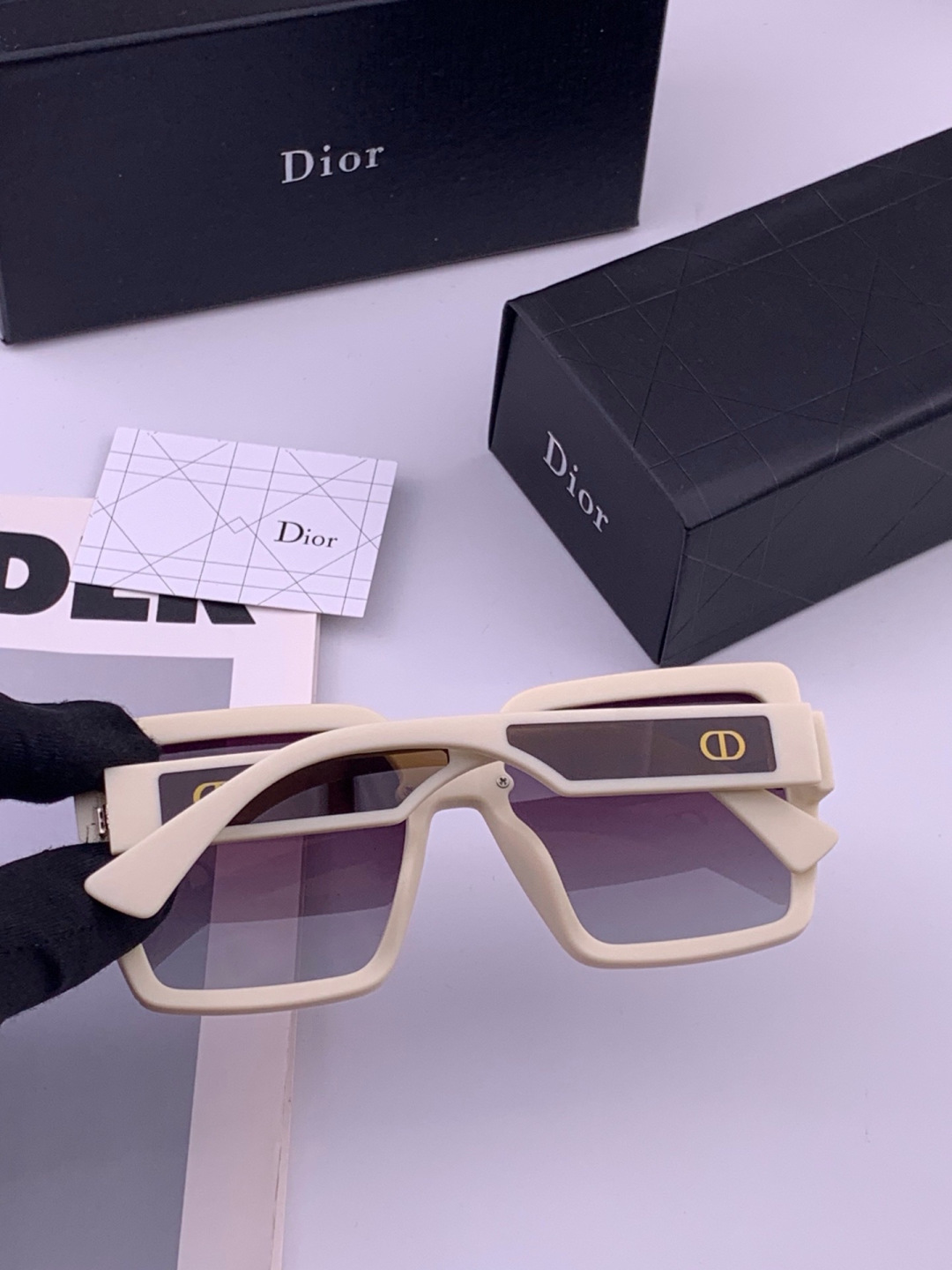 🔺 【DIOR-迪奥】开春新款 潮流爆款 时尚方框偏光太阳镜 高品质 佩戴舒适 网红潮款墨镜 女士高清偏