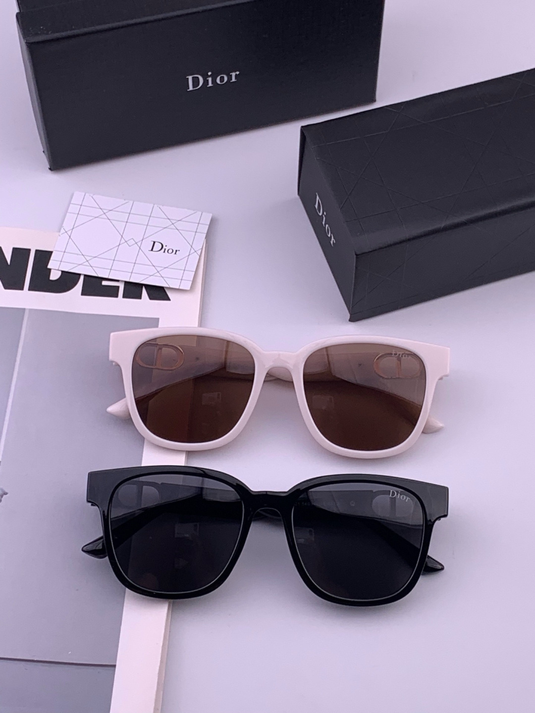 🔺 【DIOR-迪奥】开春新款 潮流爆款 时尚方框偏光太阳镜 高品质 佩戴舒适 网红潮款墨镜 型号：D8