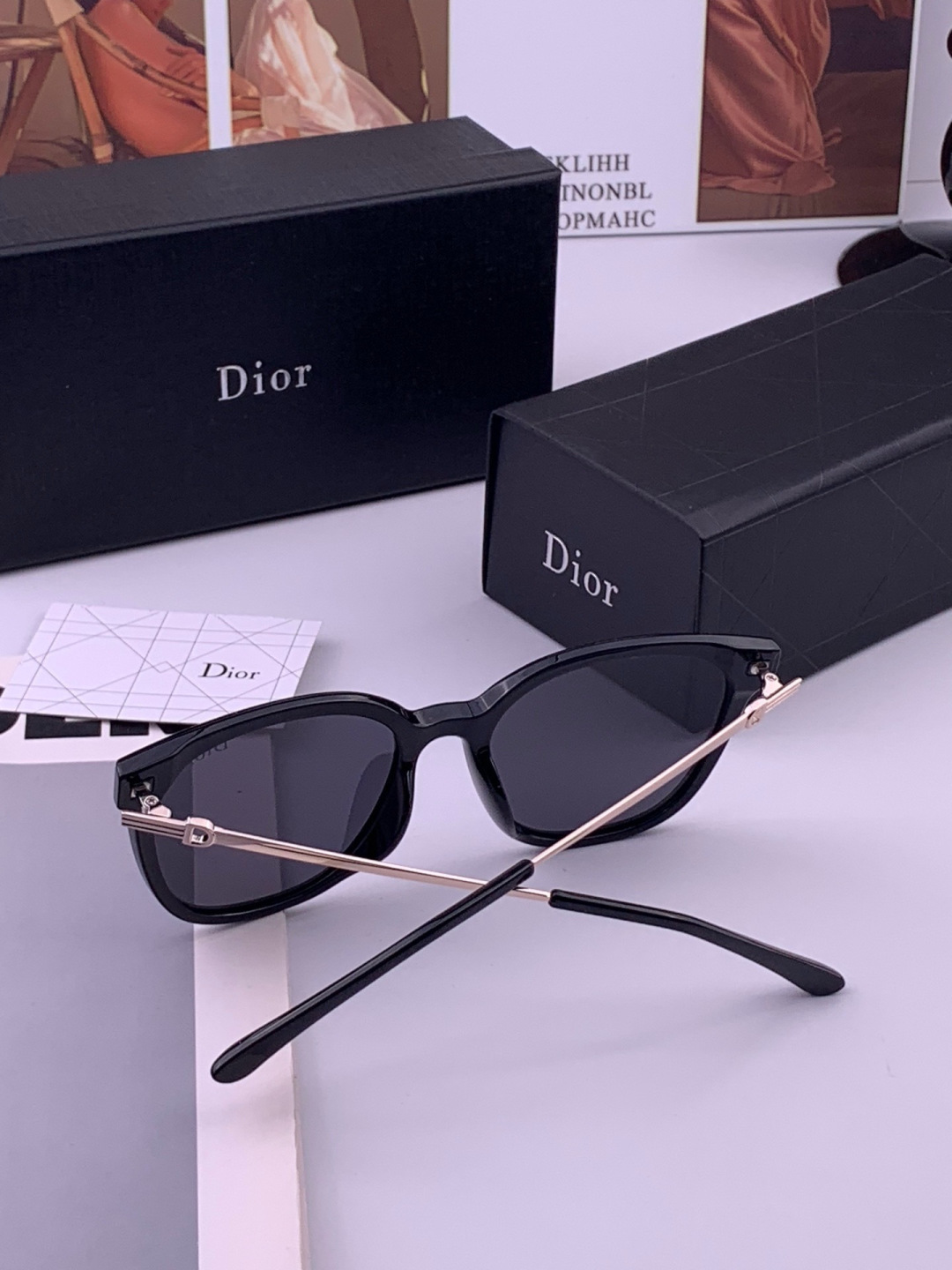 🔺 【DIOR-迪奥】开春新款 潮流爆款 时尚方框偏光太阳镜 高品质 佩戴舒适 网红潮款墨镜 型号：D3