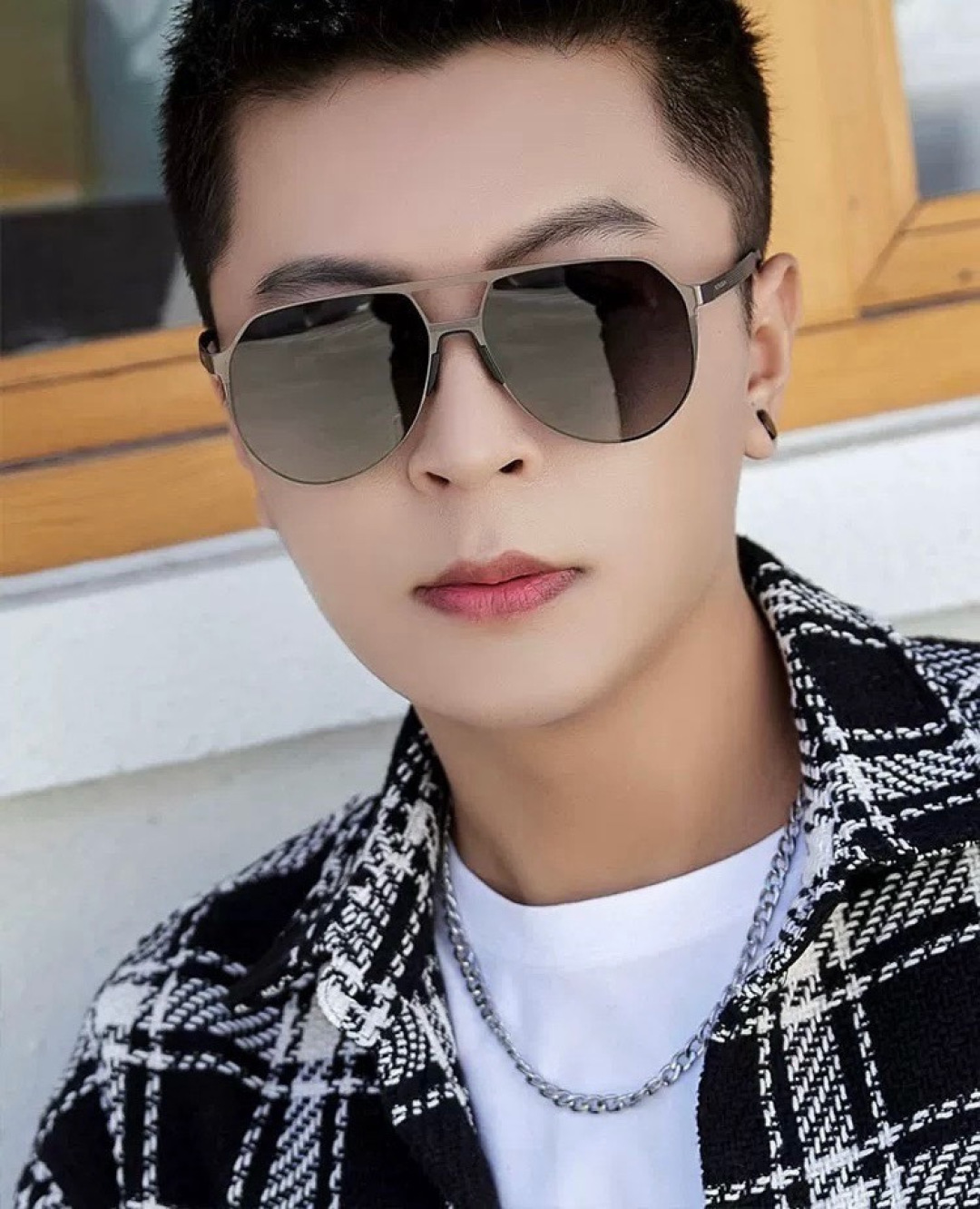 GUCCI 男款炫彩飞行员偏光太阳镜 ❤️材质：高清尼龙加厚卡槽高清偏光镜片 🌹无边框镜架💕颜👍型号：G