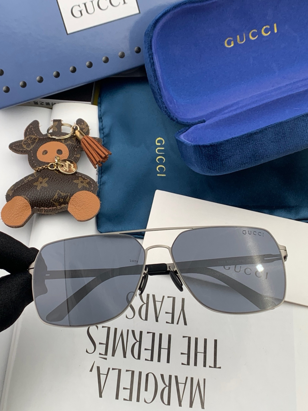 ♦️GUCCI 新款男女情侣款太阳镜多边形墨镜iP电镀永不褪色 超轻超有弹性整幅眼镜无螺丝重要的是压不坏 高清尼龙镜片、