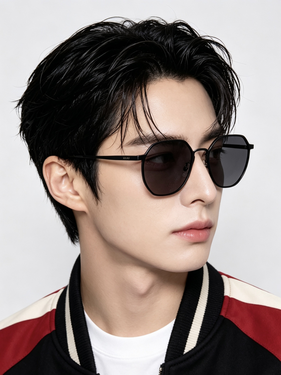 GUCCI-新款情侣款偏光太阳镜、完美品质，独特设计 高品质  高档哑色男仕太阳镜 铝镁材质的镜架超轻还防汗腐蚀〽️ 适
