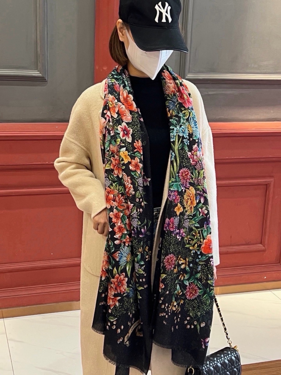 会发光发亮的围巾💃🏻💃🏻D家【D花香明媚】‼️抢‼️VIP推荐 ‼️👍下手一定要快【高端 大爱 ‼️纯羊绒 婴儿触感舒服