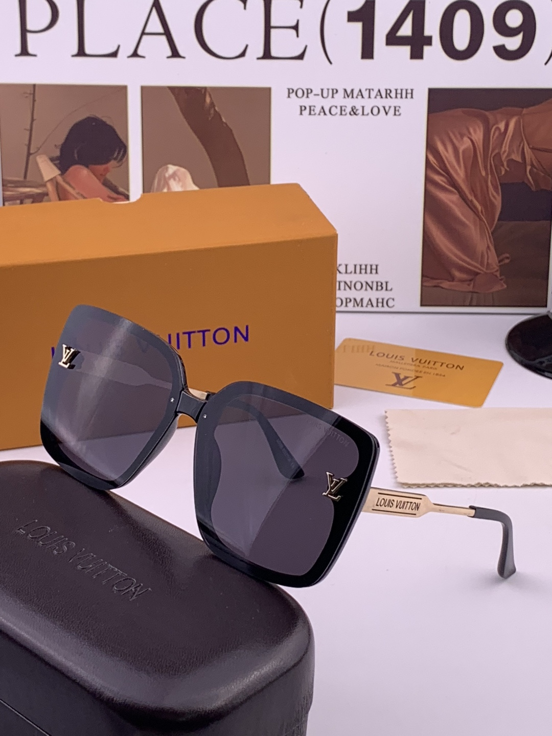 LV 开春新款  潮流爆款 时尚方框太阳镜 高品质 佩戴舒适 网红潮款墨镜 型号L0893