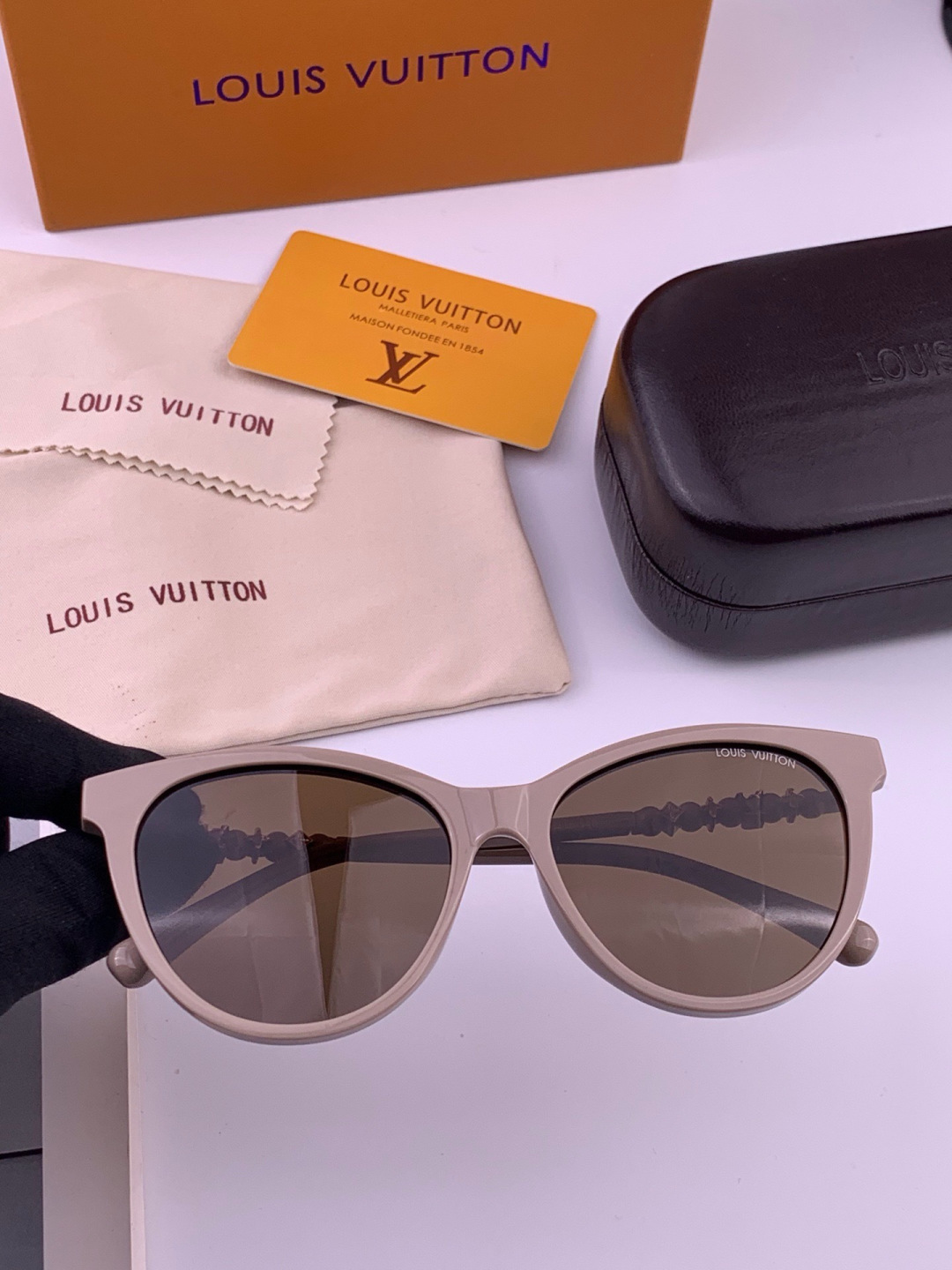 LV glasses LV Men's L3785 — photo 4