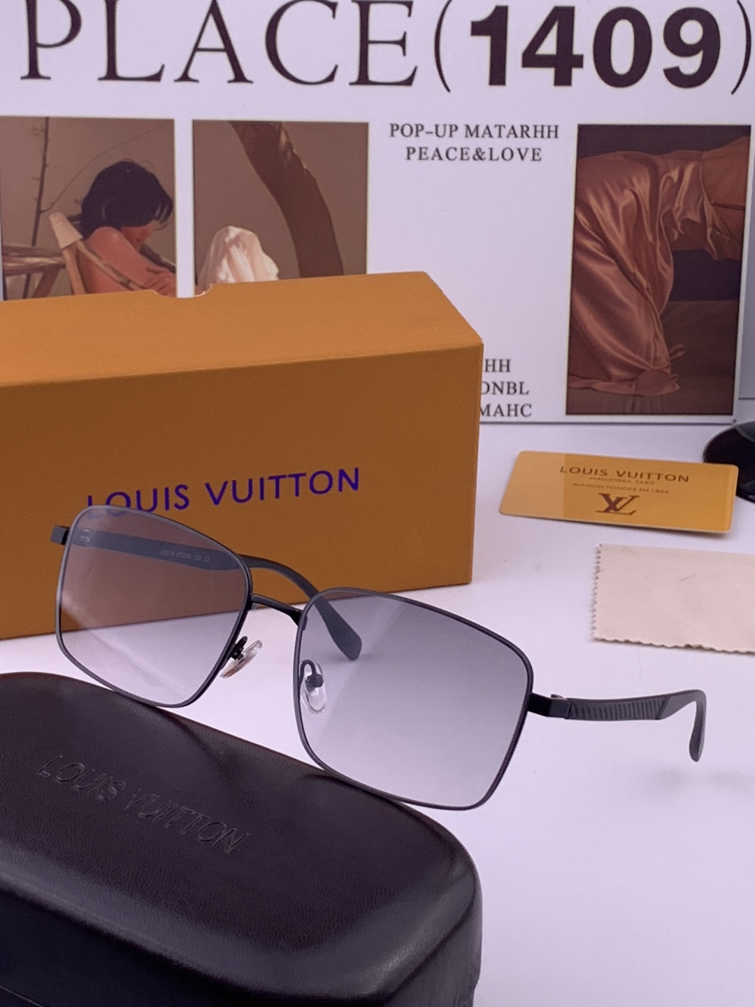 LV 男款炫彩飞行员偏光太阳镜 ❤️材质：高清尼龙加厚卡槽高清偏光镜片 🌹无边框镜架💕颜👍型号：L98901