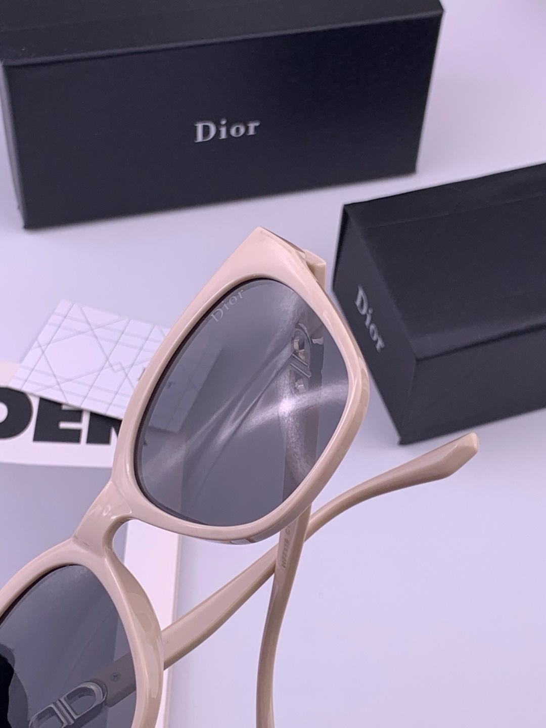 【DIOR】新款潮流爆款 时尚方框太阳镜 佩戴舒适 网红潮款墨镜  女士高清加厚偏光太阳镜🕶️ 🎉高品质TR镜框 ♥️♥