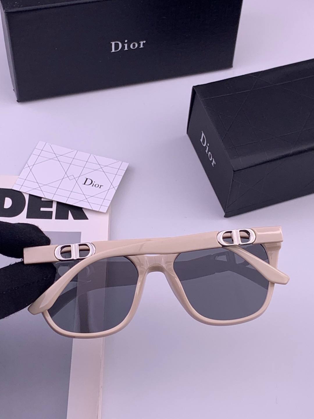 【DIOR】新款潮流爆款 时尚方框太阳镜 佩戴舒适 网红潮款墨镜  女士高清加厚偏光太阳镜🕶️ 🎉高品质TR镜框 ♥️♥