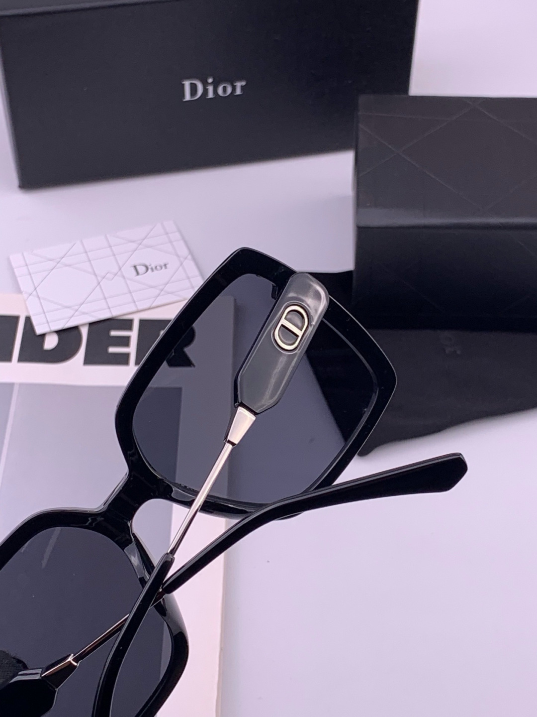 【DIOR】新款潮流爆款 时尚方框太阳镜 佩戴舒适 网红潮款墨镜  女士高清加厚偏光太阳镜🕶️ 🎉高品质TR镜框 ♥️♥