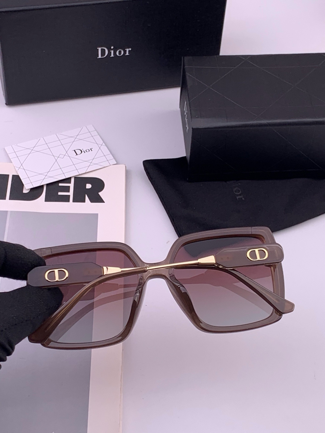 【DIOR】新款潮流爆款 时尚方框太阳镜 佩戴舒适 网红潮款墨镜  女士高清加厚偏光太阳镜🕶️ 🎉高品质TR镜框 ♥️♥