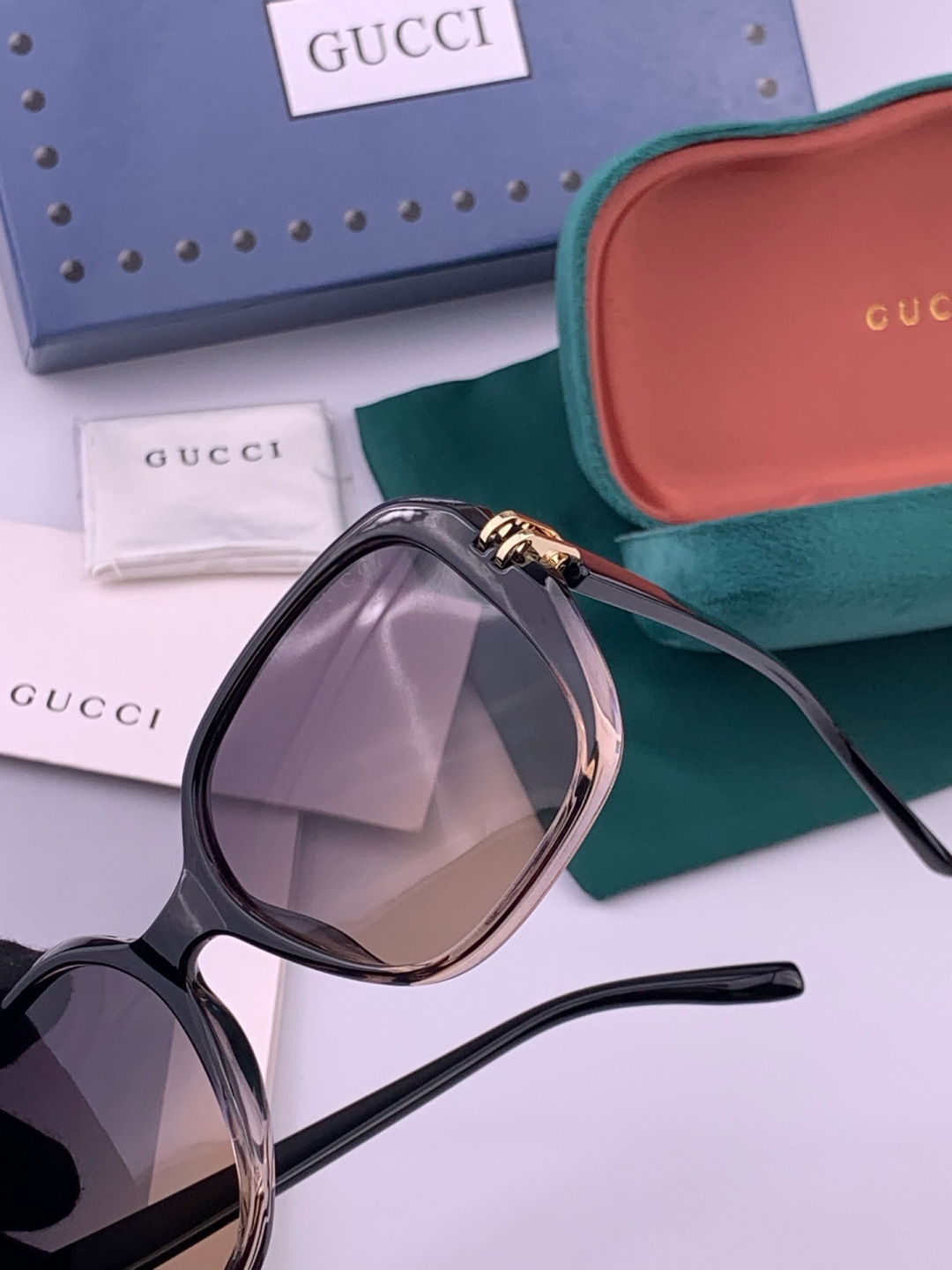 🔺 【GUCCI-偏光太阳镜】开春新款 潮流爆款 时尚方框偏光太阳镜 高品质 佩戴舒适 网红潮款墨镜 女士高清偏光太阳镜