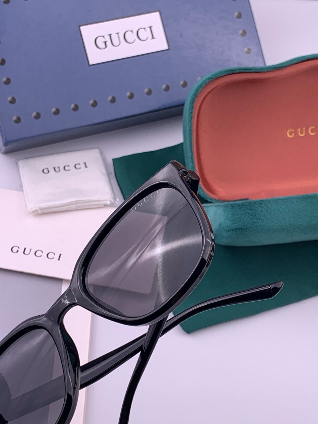 🔺 【GUCCI】开春新款 潮流爆款 时尚方框偏光太阳镜 高品质 佩戴舒适 网红潮款墨镜 女士高清尼龙偏光太阳镜🕶️ 🎉