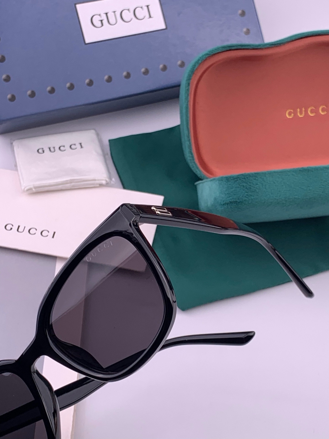 🔺 【GUCCI】开春新款 潮流爆款 时尚方框偏光太阳镜 高品质 佩戴舒适 网红潮款墨镜 女士高清尼龙偏光太阳镜🕶️ 🎉